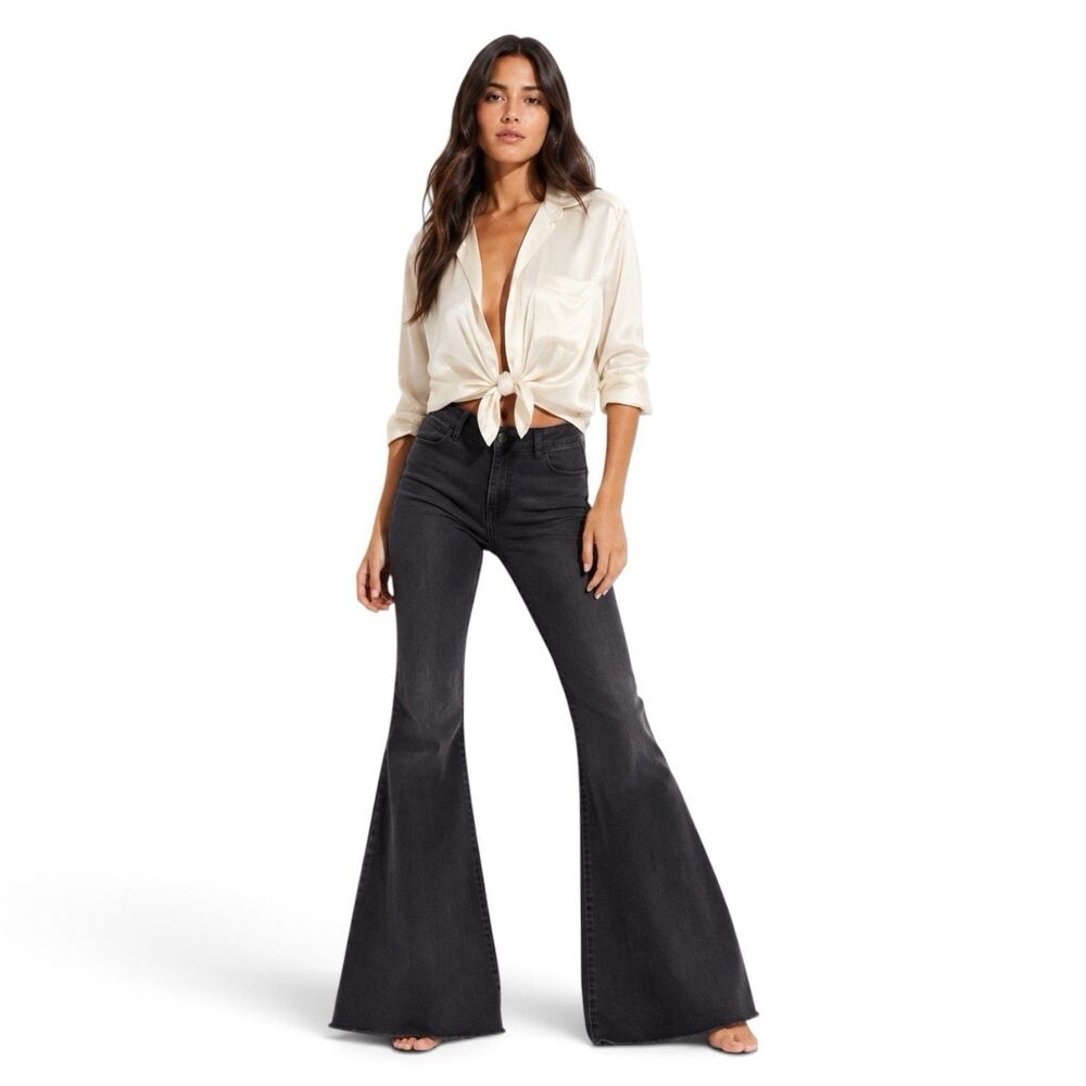 Free People We The Free Just Float On Flare Jeans 24 US 00 Washed Black Raw Hem